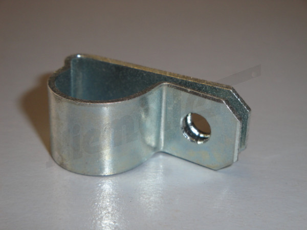 A 09 047 - Pipe clamp f. fuel line with 12mm hole