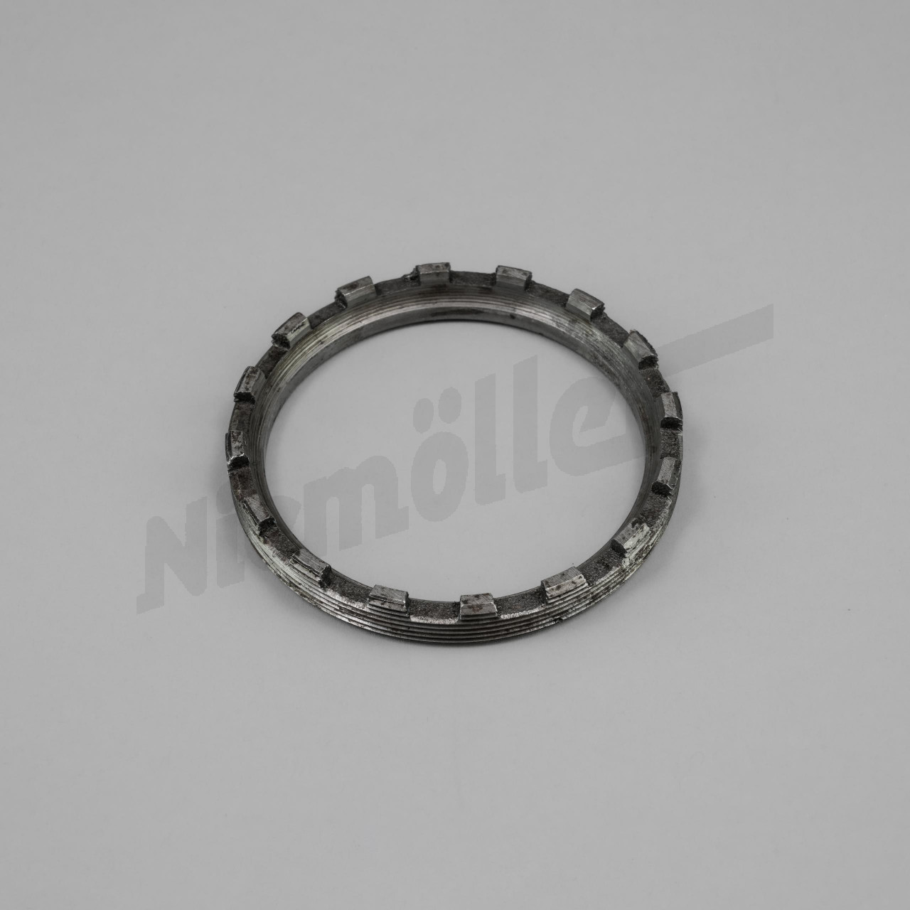 A 35 084 - Pierścień gwintowany w obudowie tylnej osi