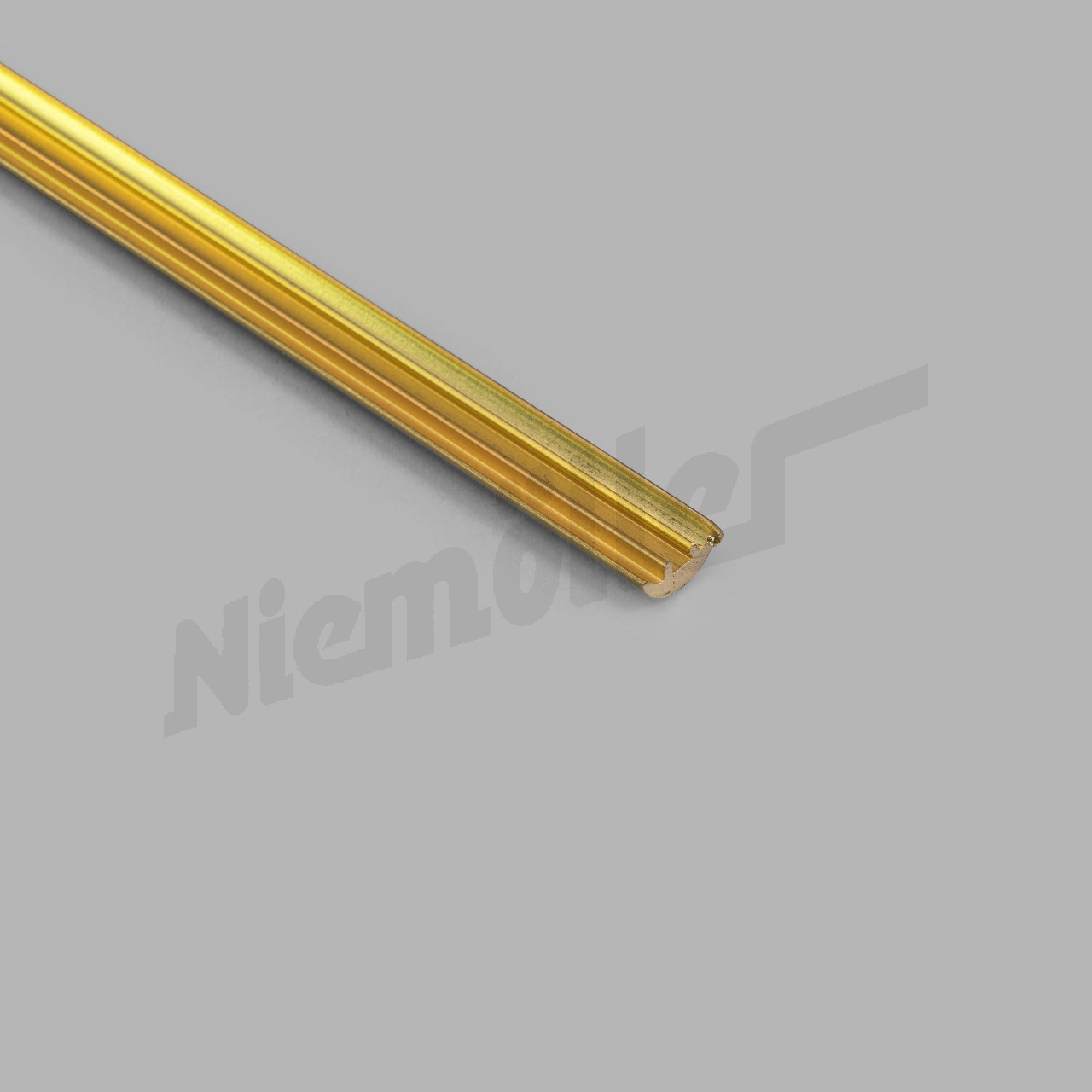 A 69 012 - Górna belka kabrioletu pod tylną szybą bez chromowania 160 cm 170/220AC