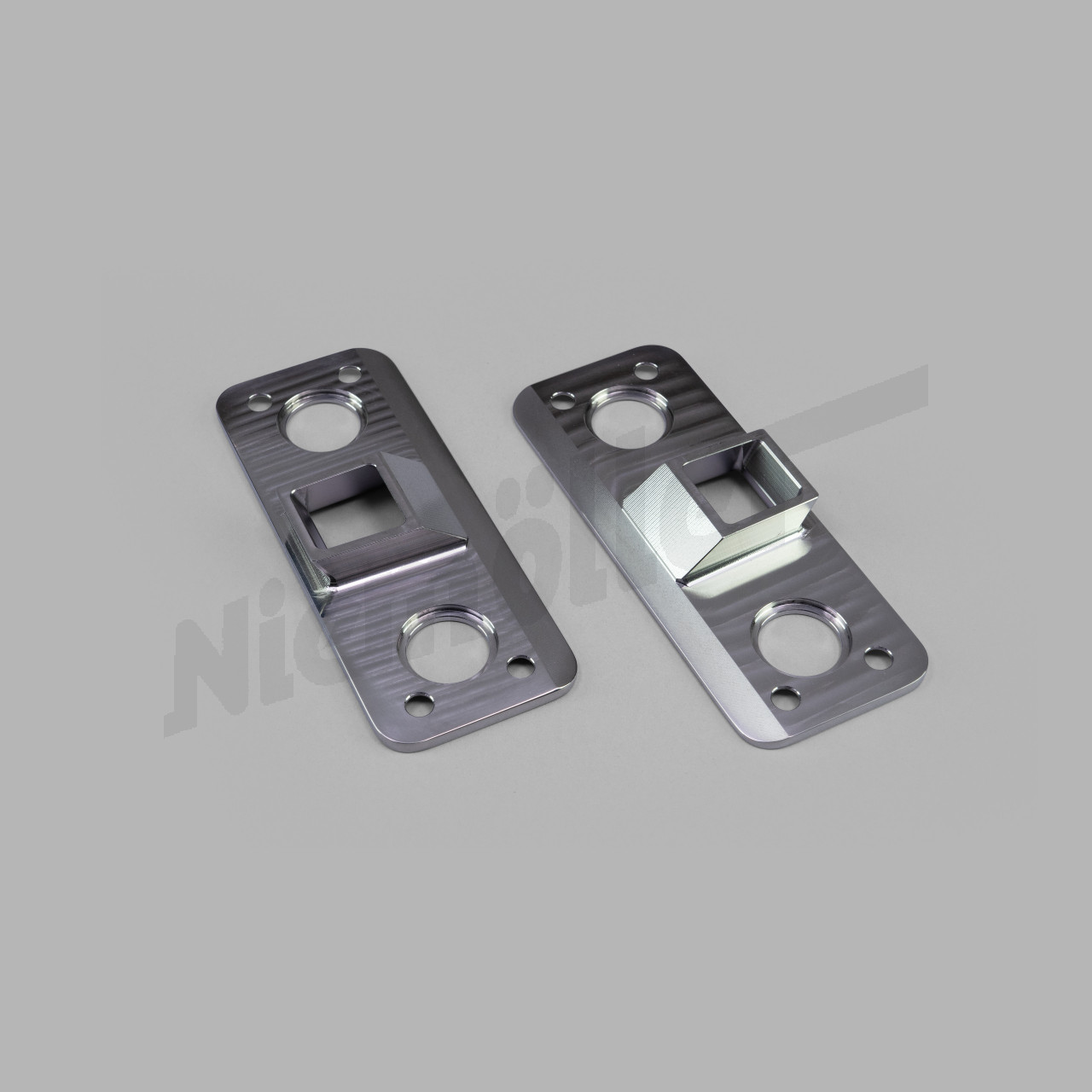 B 72 528 - Lock case at the entrance