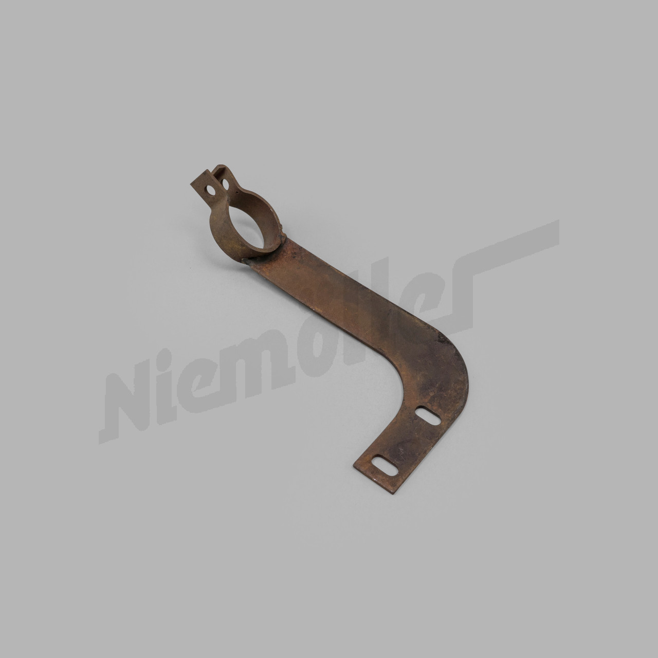 C 49 015a - Support pour tuyaux d'échappement avant