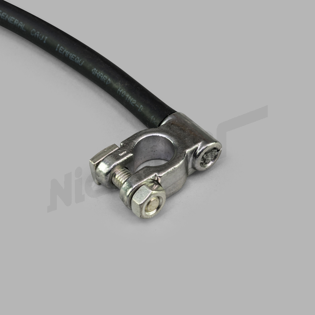 C 54 028a - Przewód uziemiający od akumulatora z biegunami do silnika