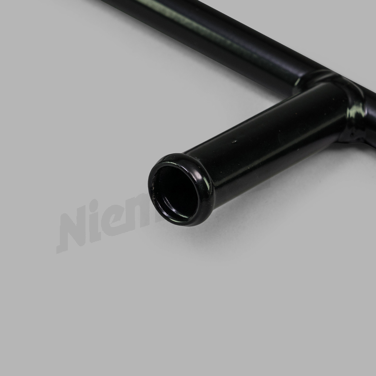 C 83 076b - Conduite d'écoulement 190SL