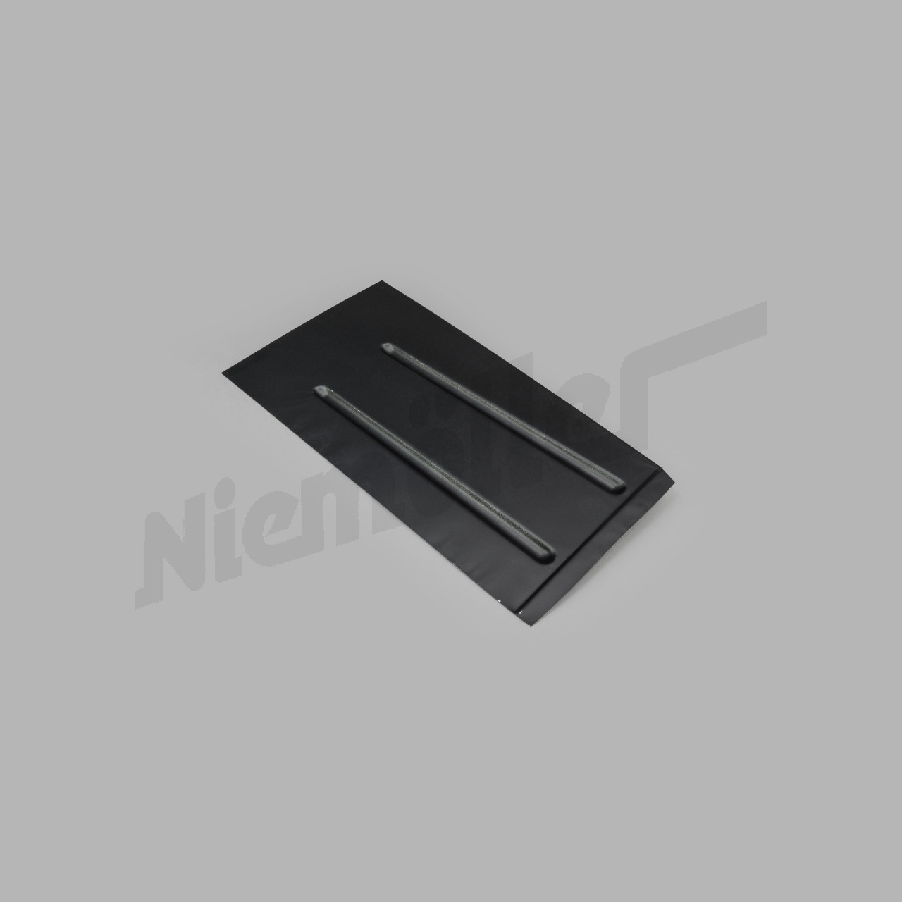 D 61 155 - Piso trasero derecho entre el larguero y la placa de pie ( sin soporte para gato )