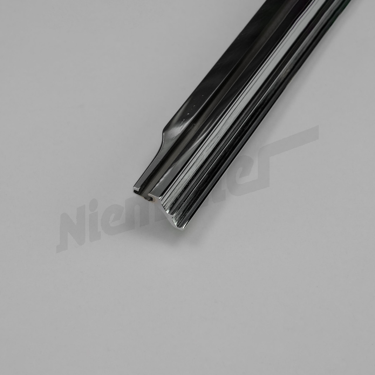 D 75 143 - Sağ dış yumuşak tavan bölmesi kapağındaki trim çubuğu 230SL from 008116/all 250/280SL