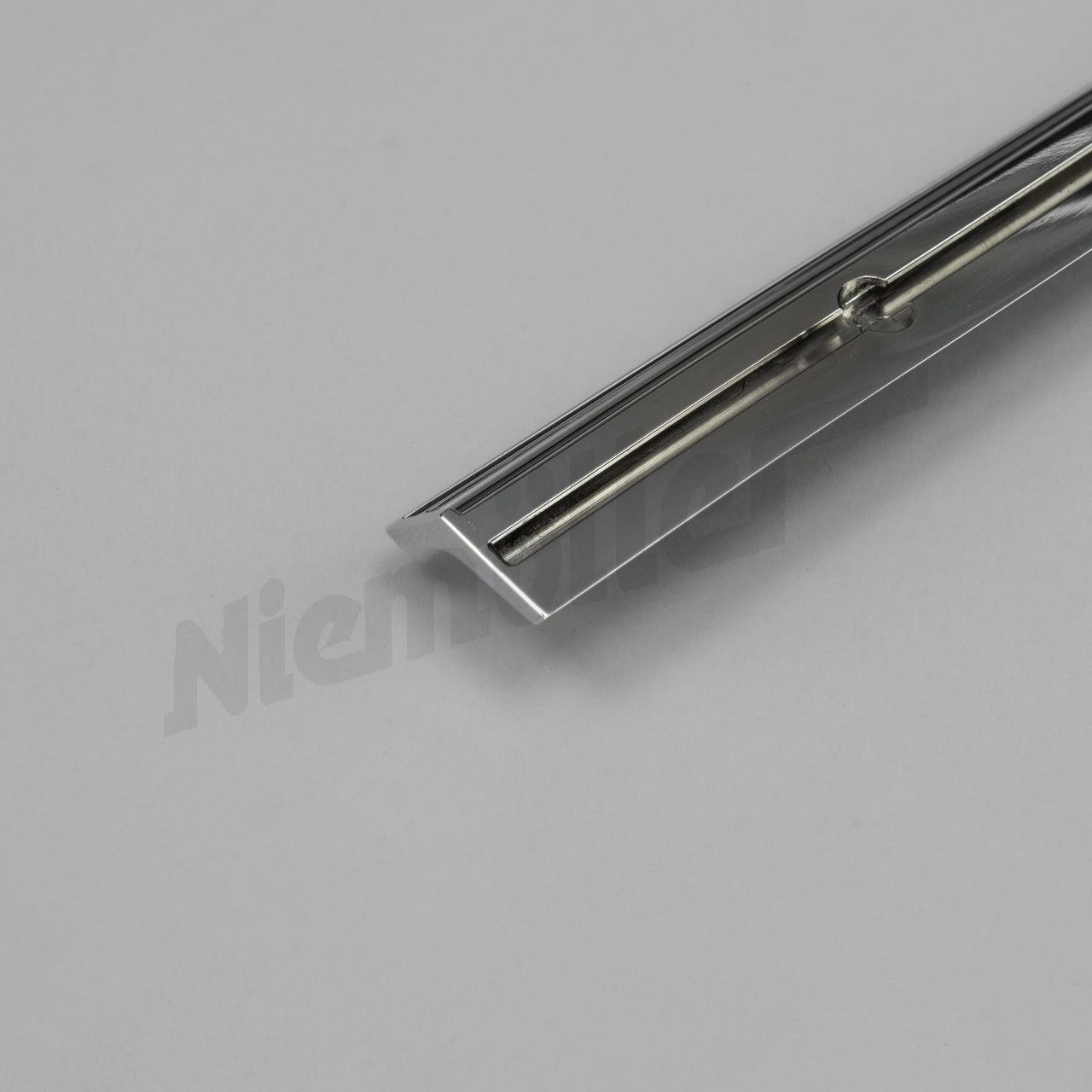 D 75 143 - Sağ dış yumuşak tavan bölmesi kapağındaki trim çubuğu 230SL from 008116/all 250/280SL