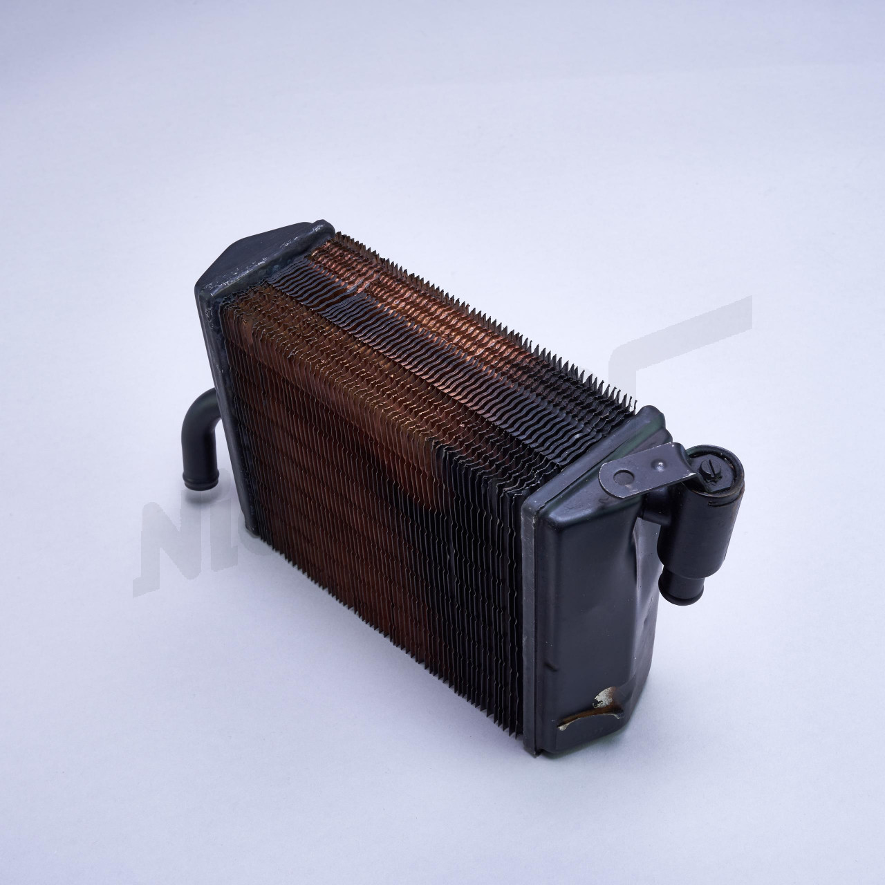 D 83 013 - Scambiatore di calore a sinistra