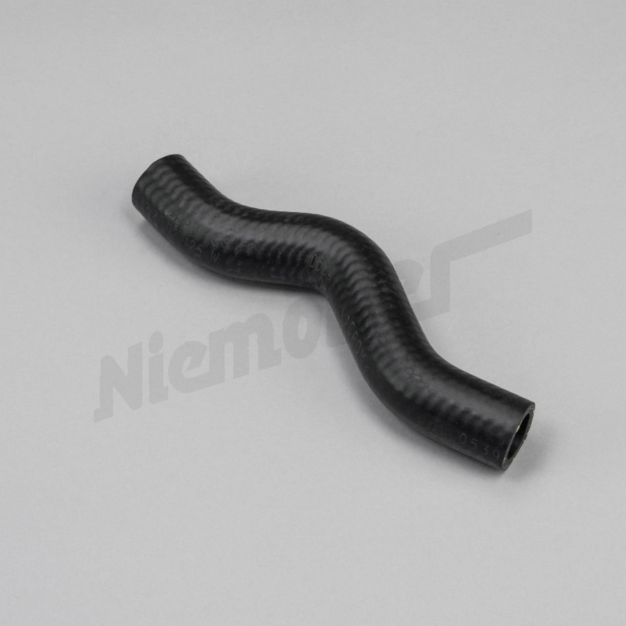 F 83 149 - Tuyau entre le robinet d'eau / la conduite d'arrivée