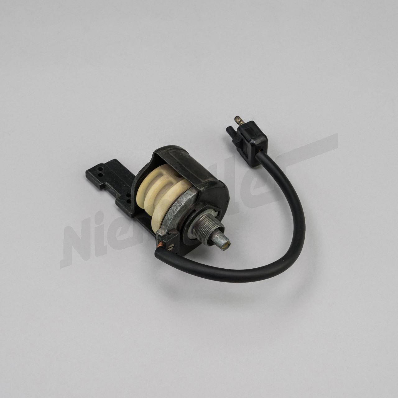 116 821 00 65 Pieza de recambio Mercedes-Benz W116