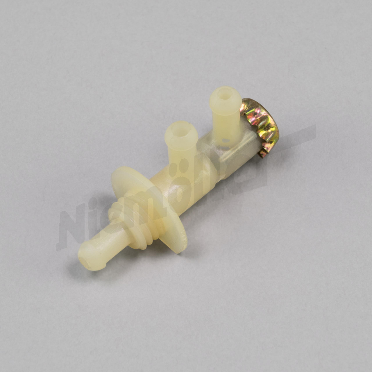 F 86 008 - Valve on left front wall