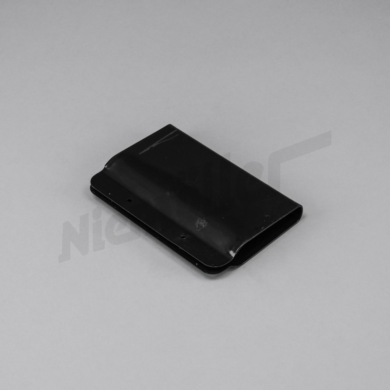 F 97 049 - Gurtführung an Fondseitenteil