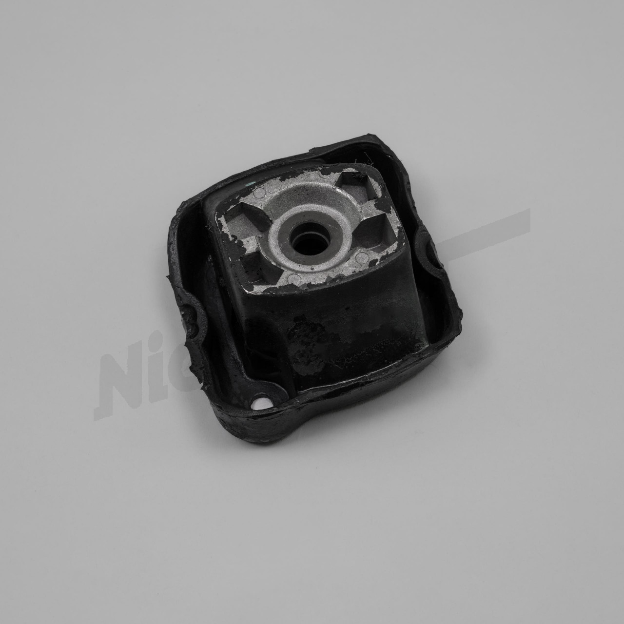 G 22 004 - Cuscinetto in gomma anteriore destro, non clima