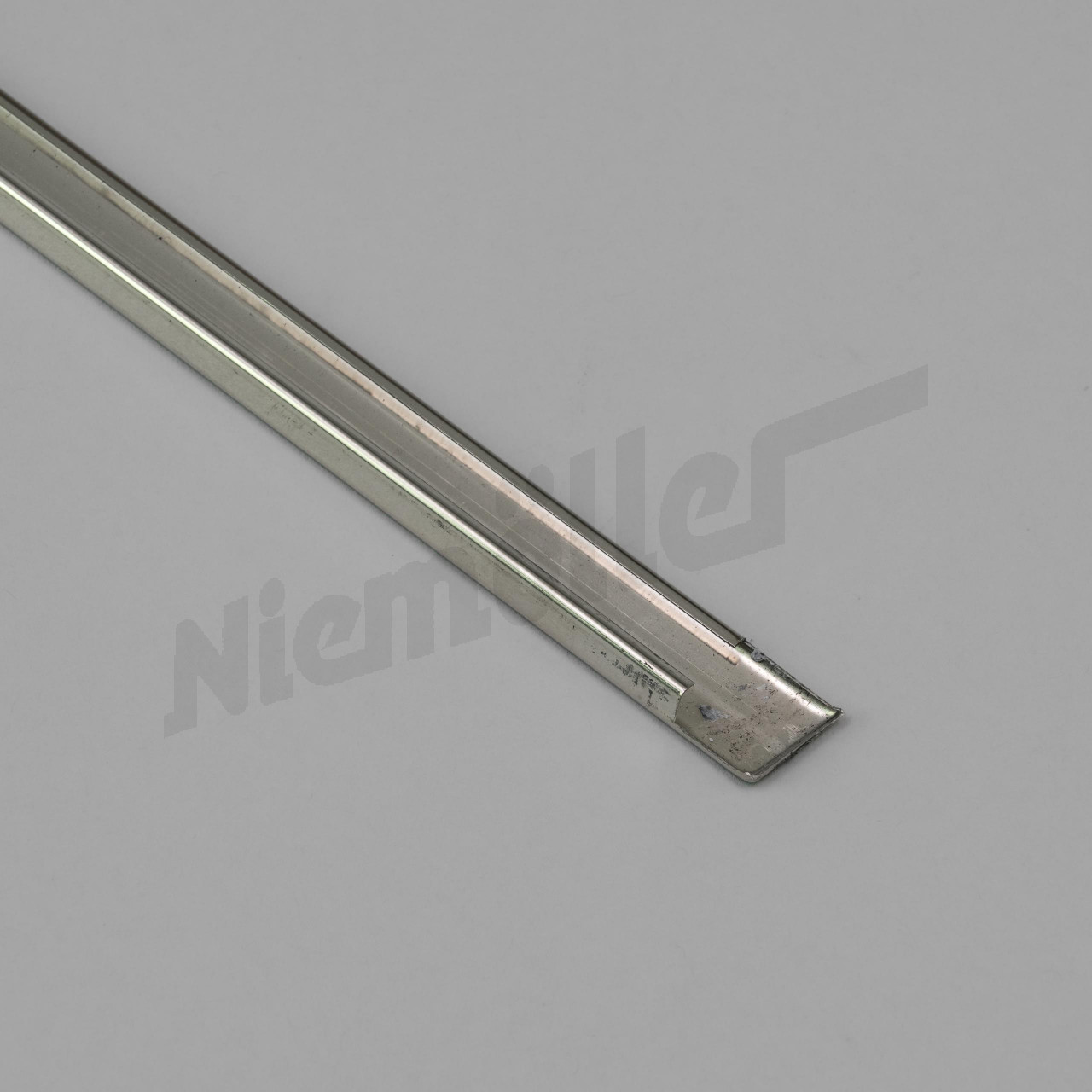 G 69 424 - Pręt dekoracyjny po lewej stronie