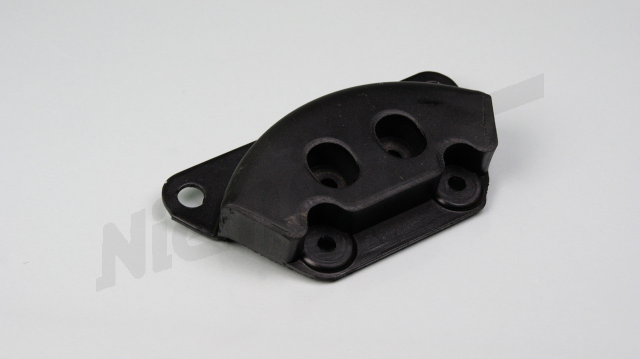 B 22 025 - rear engine mount