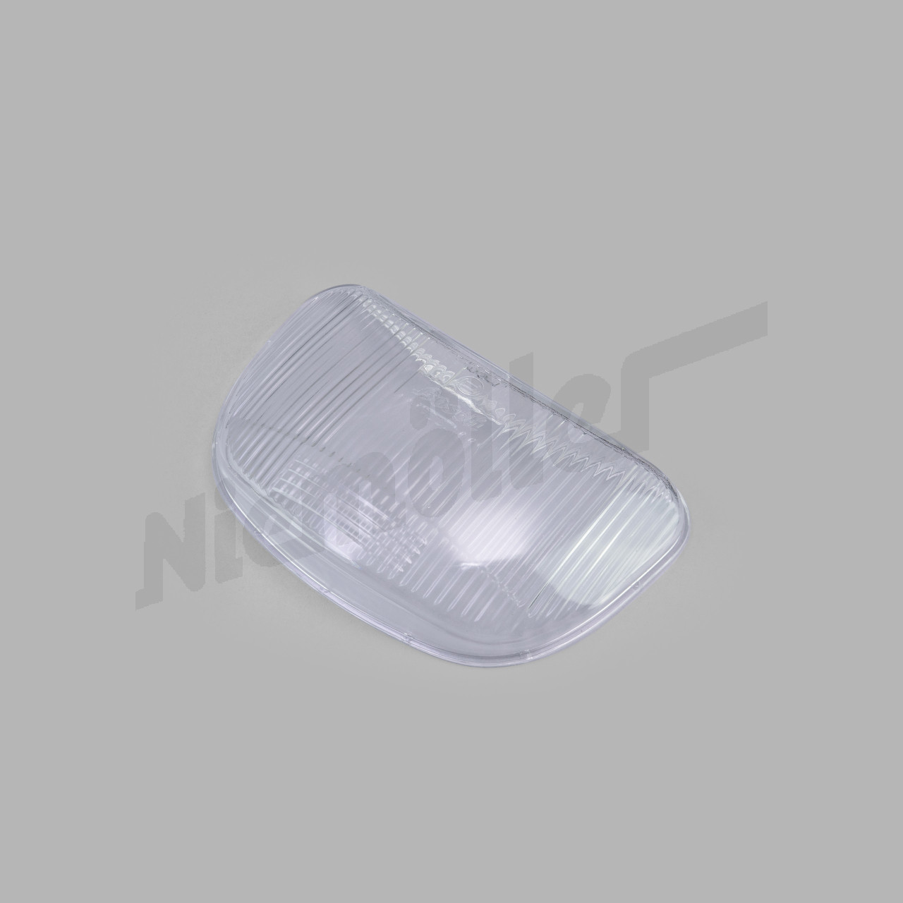 B 82 207 - Verre pour les feux de brouillard et les feux clignotants ( plastique )