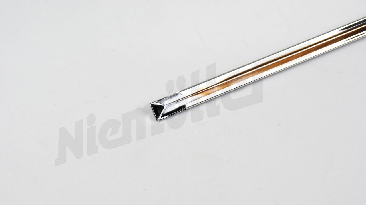 B 88 357 - Garniture de calandre 300,b,c,c,d, 635mm