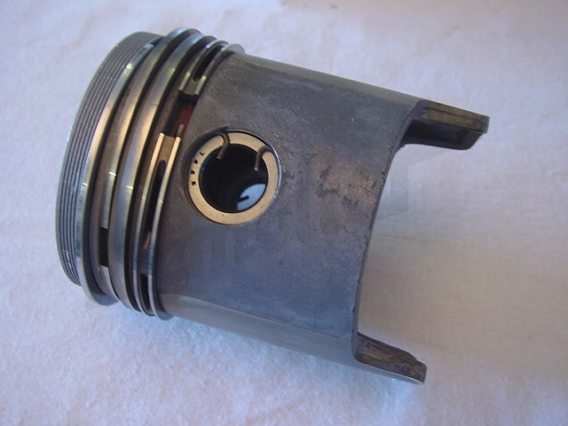C 03 185a - Piston w.K.bol.u.ring.D:80,25mm