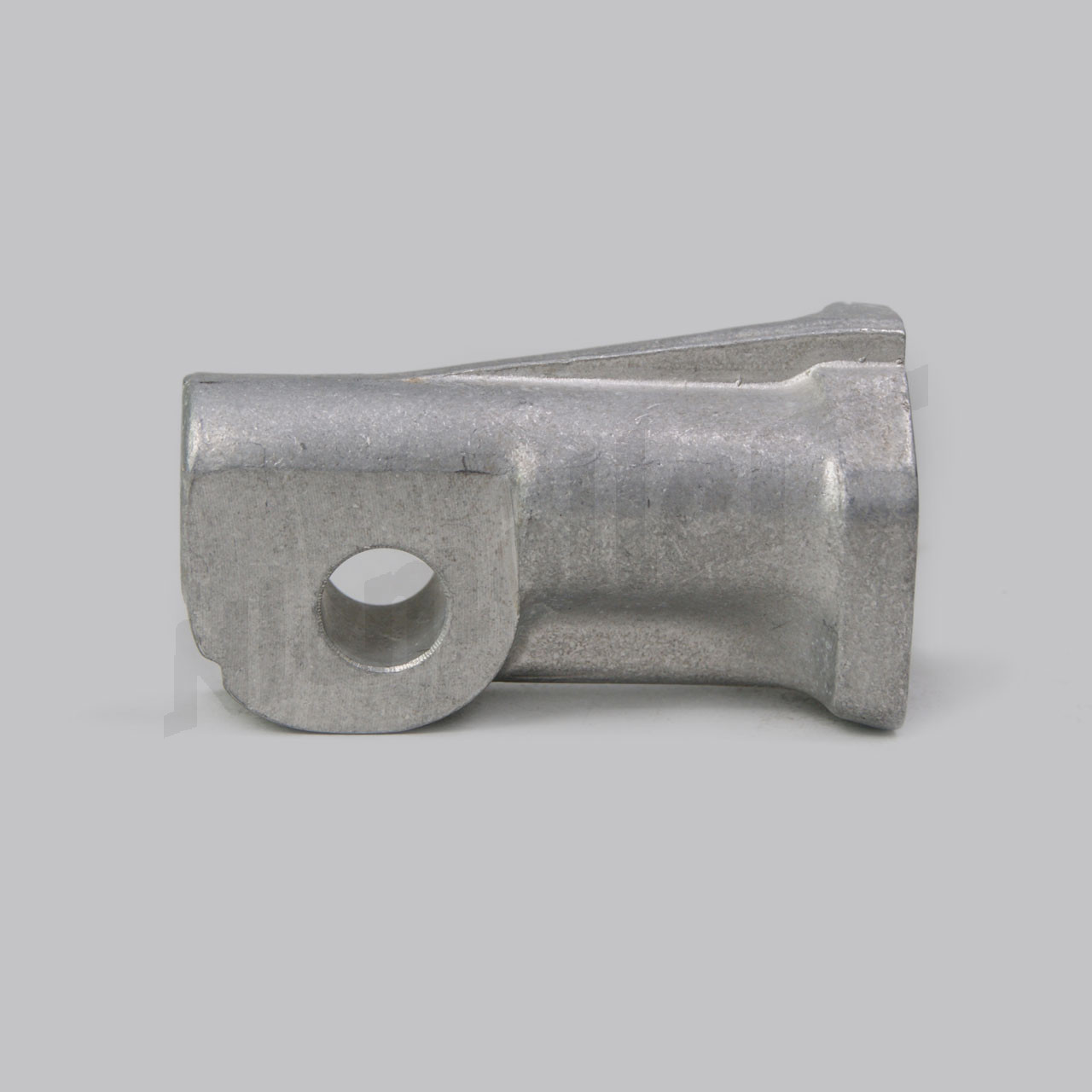 C 05 280 - Staffa del bilanciere per il 2° e 4° cilindro