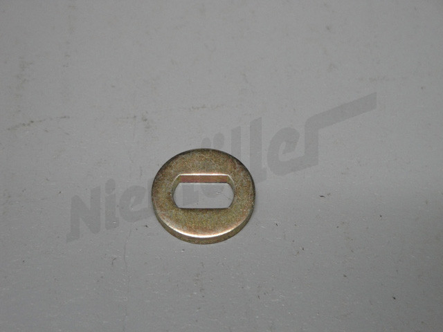 C 07 025 - Podkładka pod dźwignię kierowcy