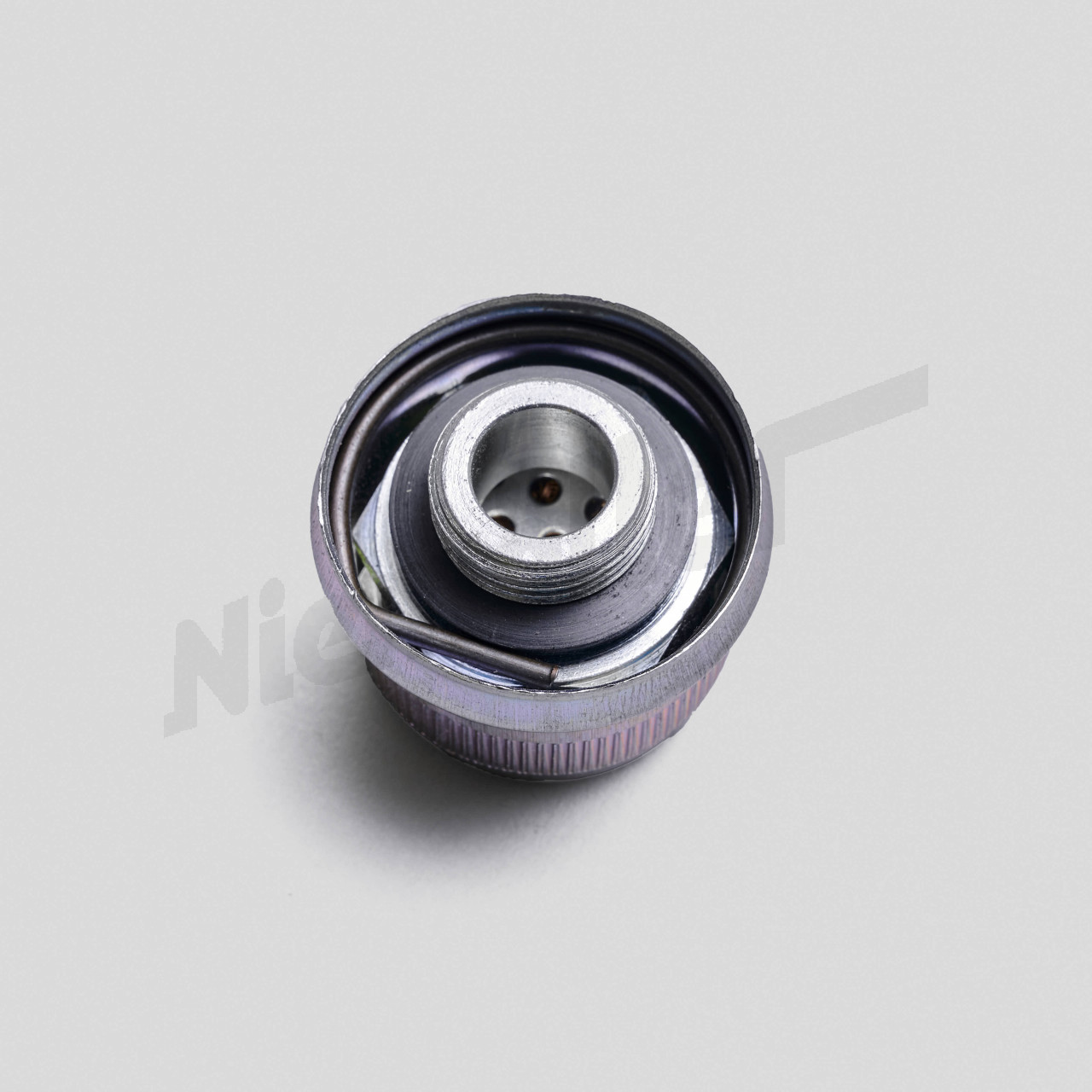 C 08 021 - Filtro de ventilación en la tapa de cierre