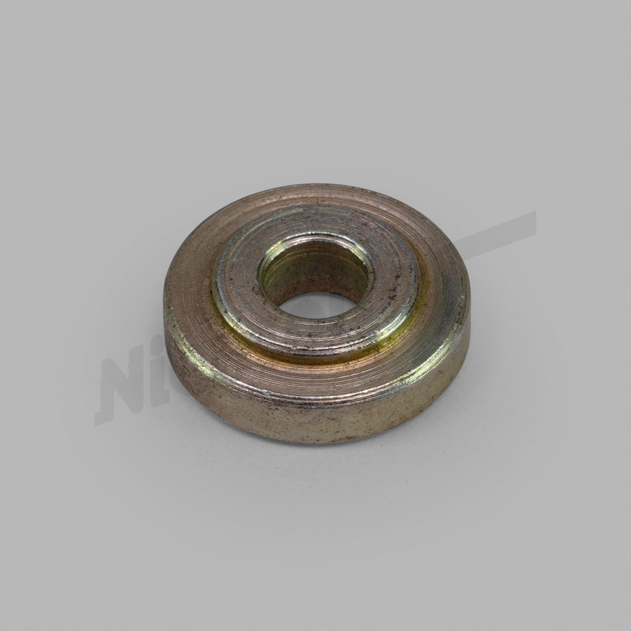 C 15 255 - Podkładka pod alternator na tylnym uchwycie