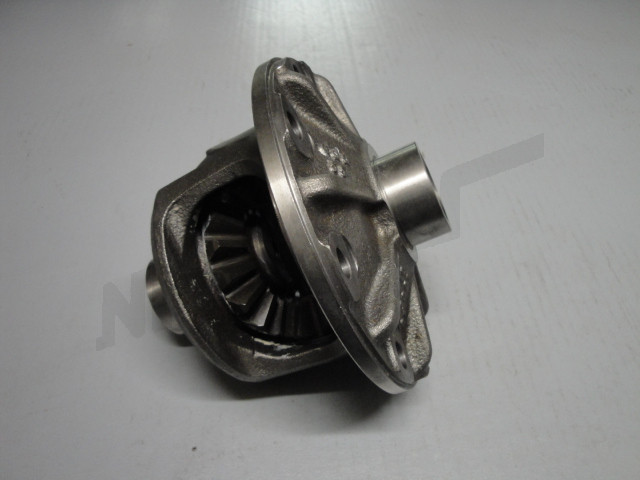 C 35 047 - Differential gear 1:3,90