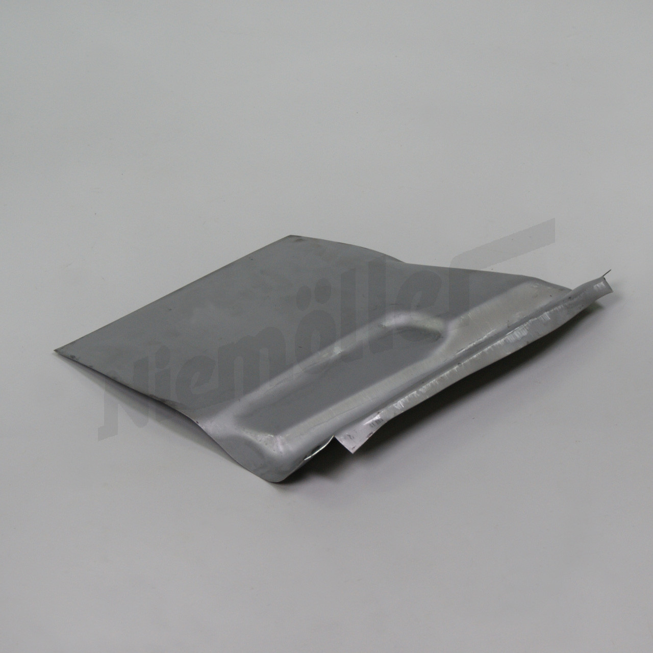 C 61 032 - Tôle de réparation fond de pédale gauche