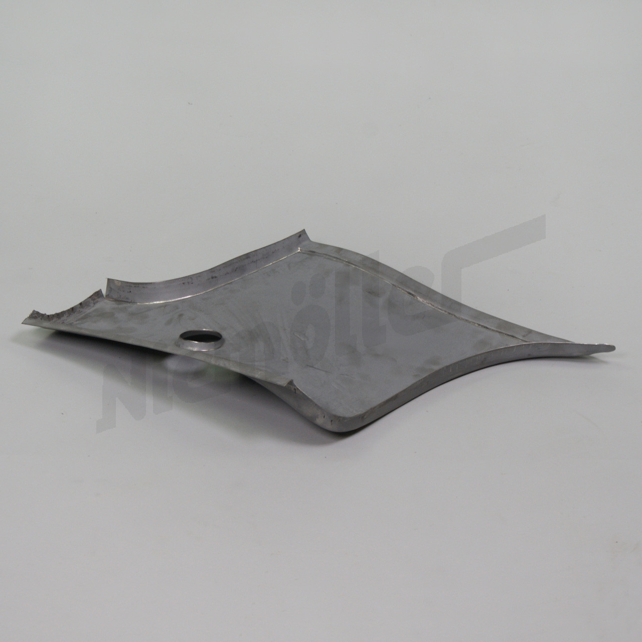 C 64 004b - Sağ arka alt kısımdaki onarım paneli