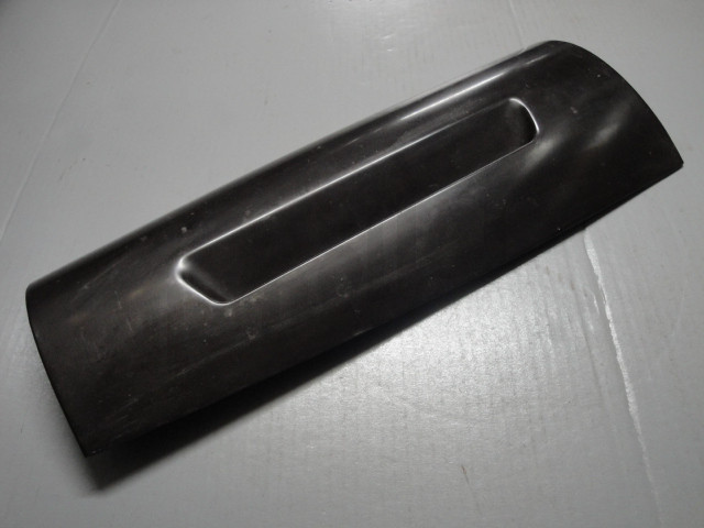 C 68 050 - coperchio del vano portaoggetti