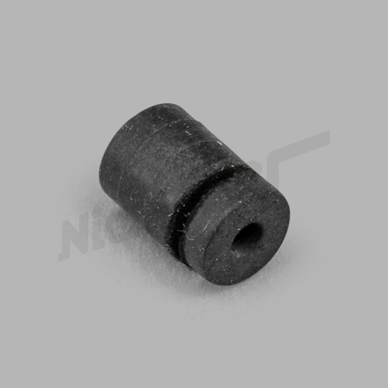 C 68 067 - Gummipuffer an Schalttafel