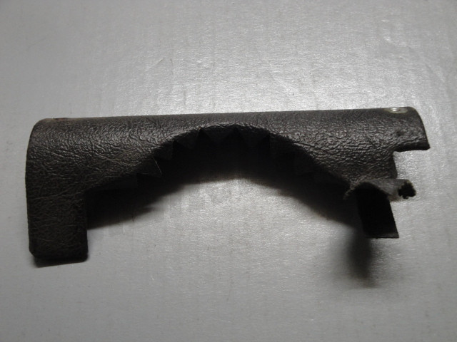 C 68 085 - Placa de cubierta para el panel de control