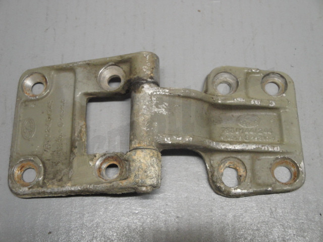 C 73 012 - Zawias na dole po lewej stronie