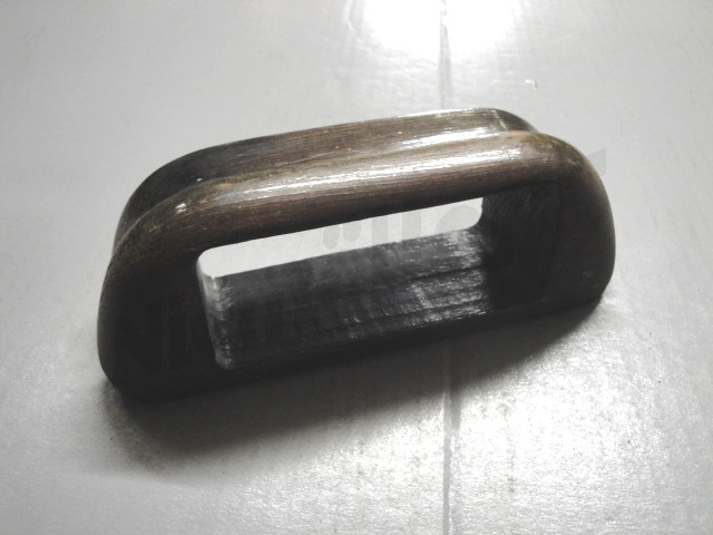 C 73 133 - Obudowa popielniczki