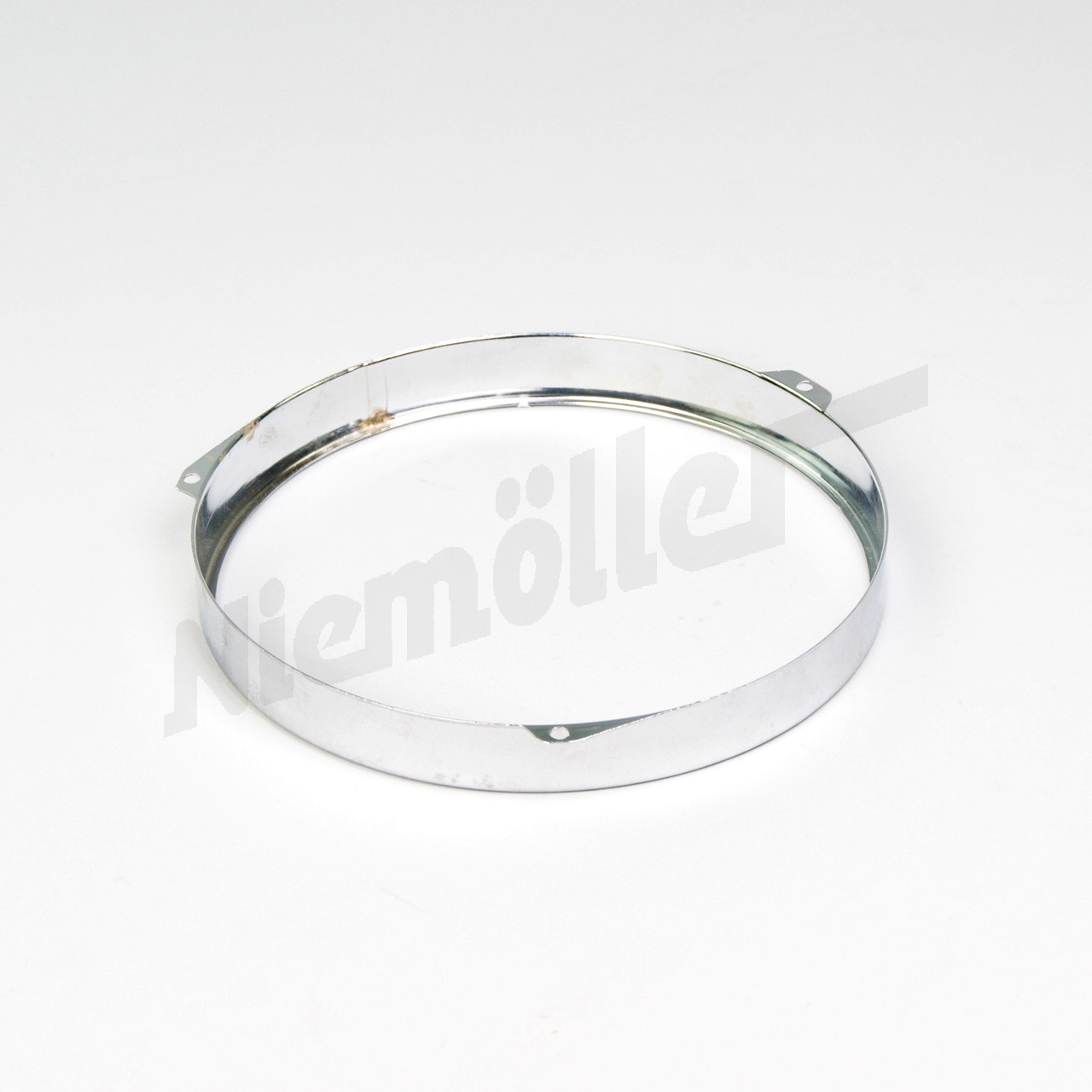 C 82 179 - Vidalı dekoratif halka