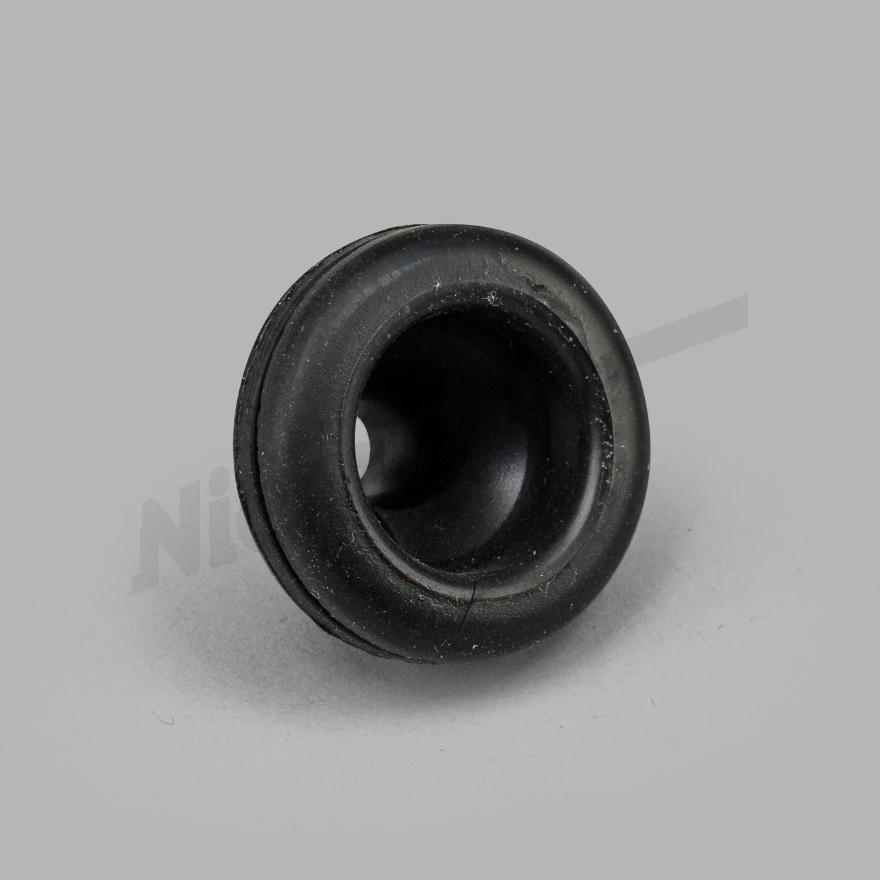 C 82 306 - grommet
