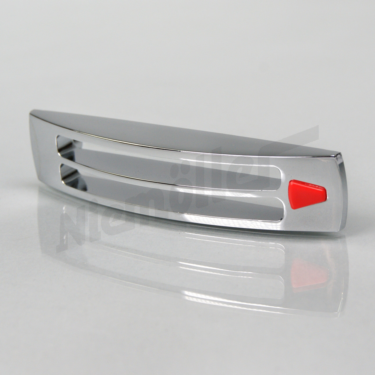 C 83 041b - escutcheon heater control / center