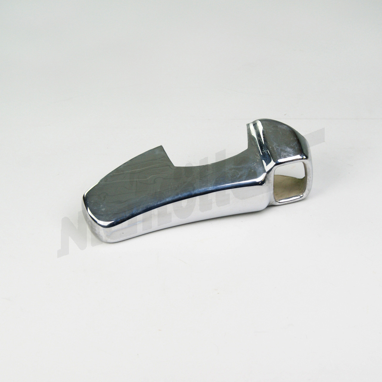 C 88 151a - Corno a destra