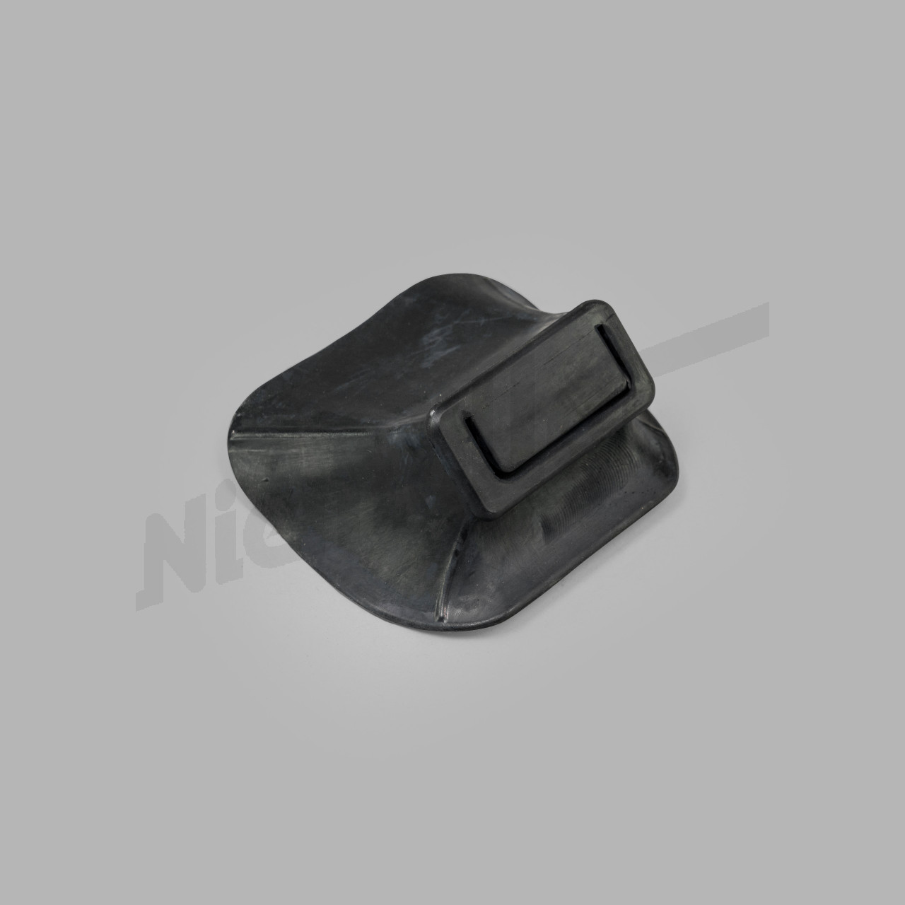 C 88 170b - Polsino sinistro per la trave del paraurti posteriore