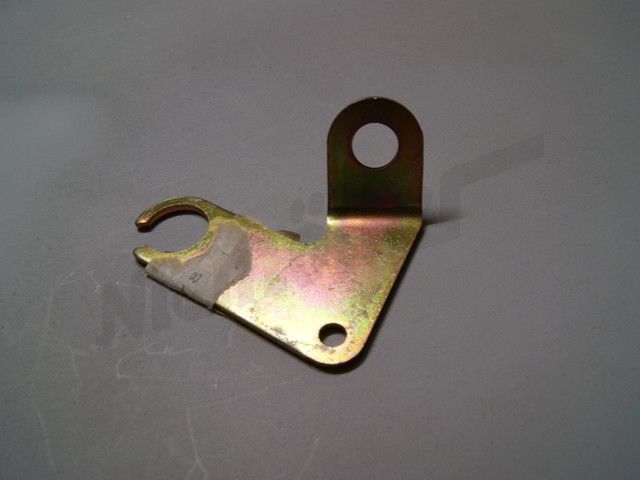 D 08 589 - Basınç regülatörü için tutucu