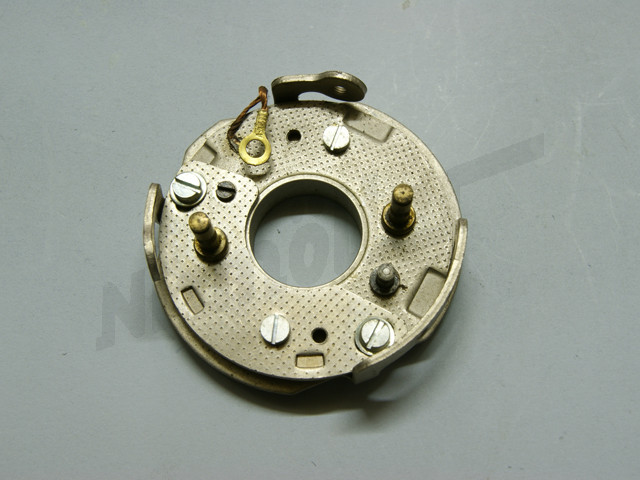 D 15 178 - Burunlu montaj braketi