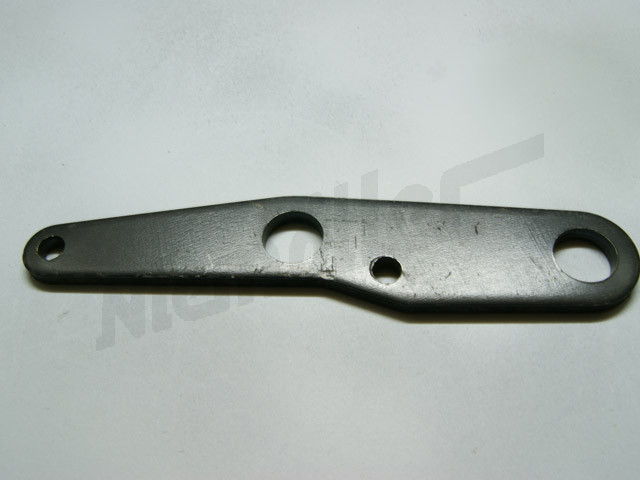D 22 117 - Plaque de fixation conduite à droite