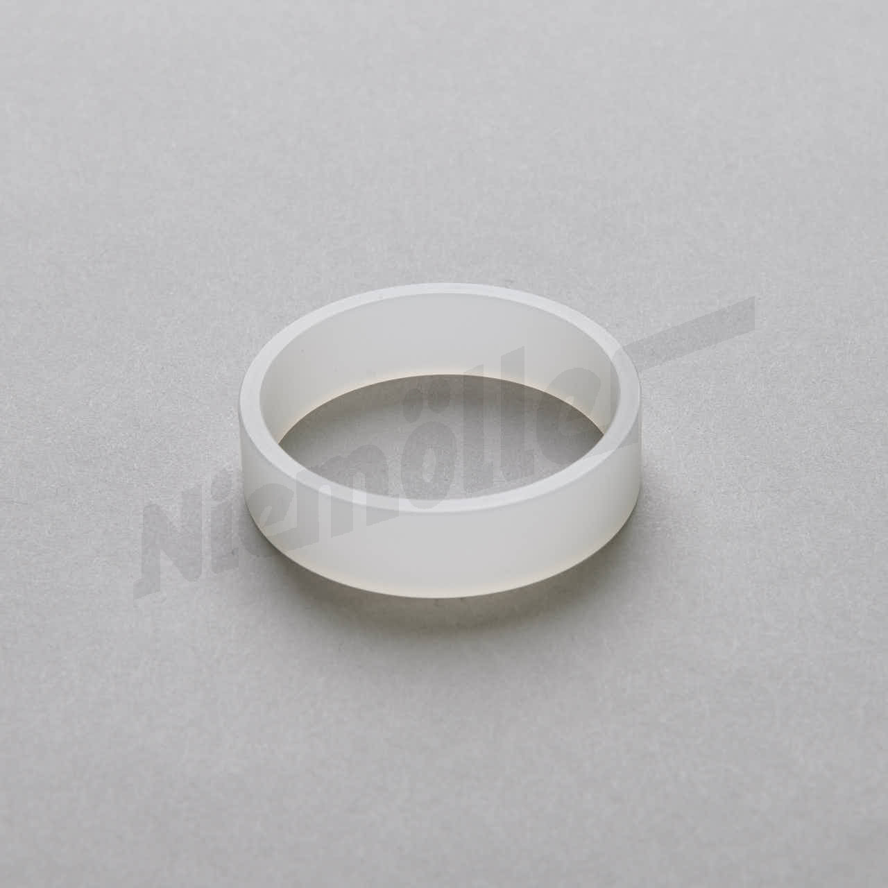 D 35 116 - Pierścień łożyskowy lewego koła półosi tylnej 43,2 x 38,4 x 11 mm