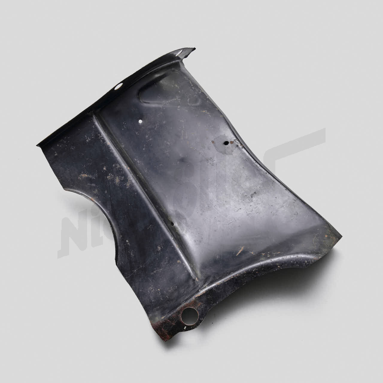 D 62 130 - Irrigidimento anteriore destro (con segni di stoccaggio)