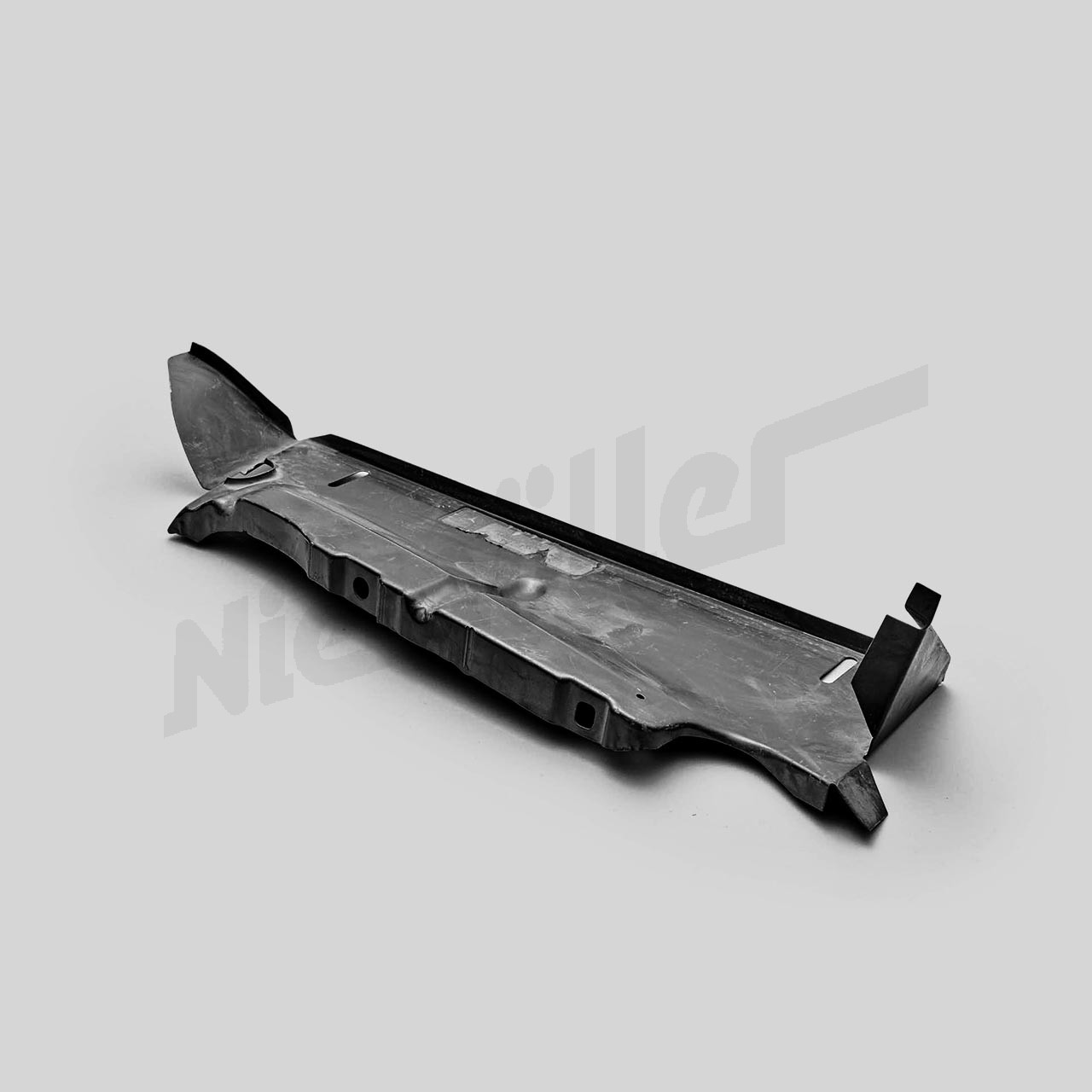 D 62 135 - Płyta przegrody z lewej strony