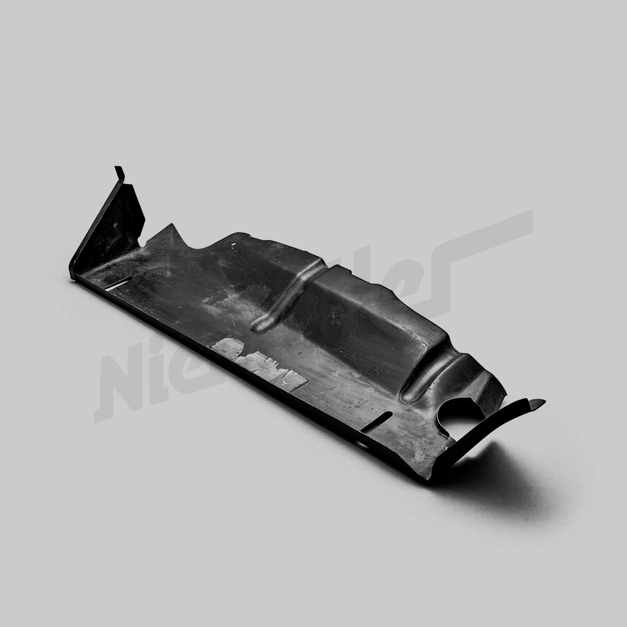 D 62 135 - Płyta przegrody z lewej strony