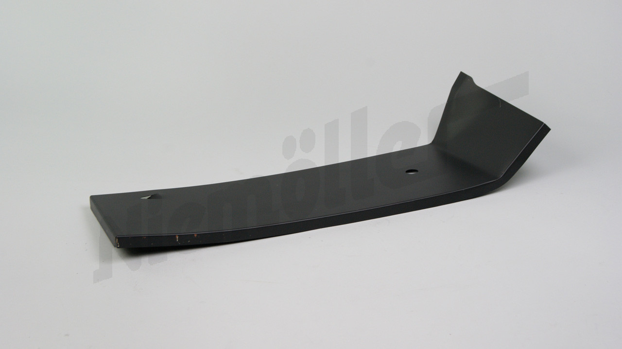 D 63 055 - spare tire well LHS / repro.