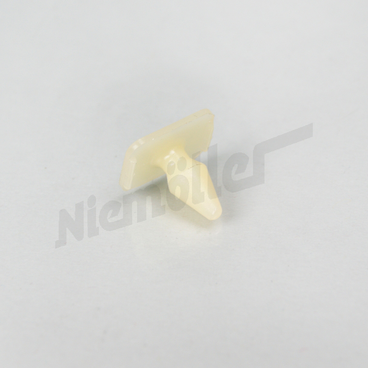 D 67 028 - Botón superior