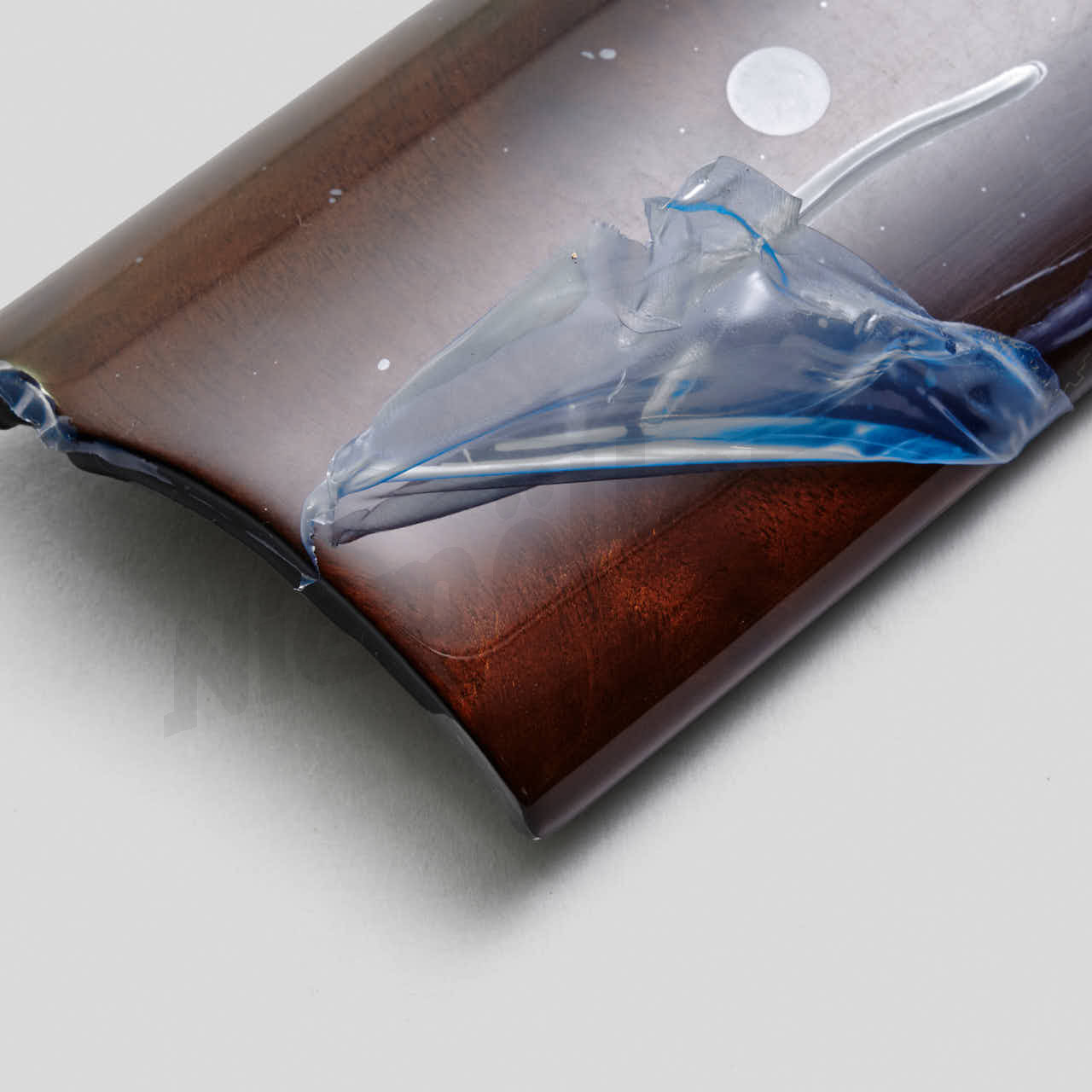 D 67 056 - Cam yarığı, ön cam tarafı sağ