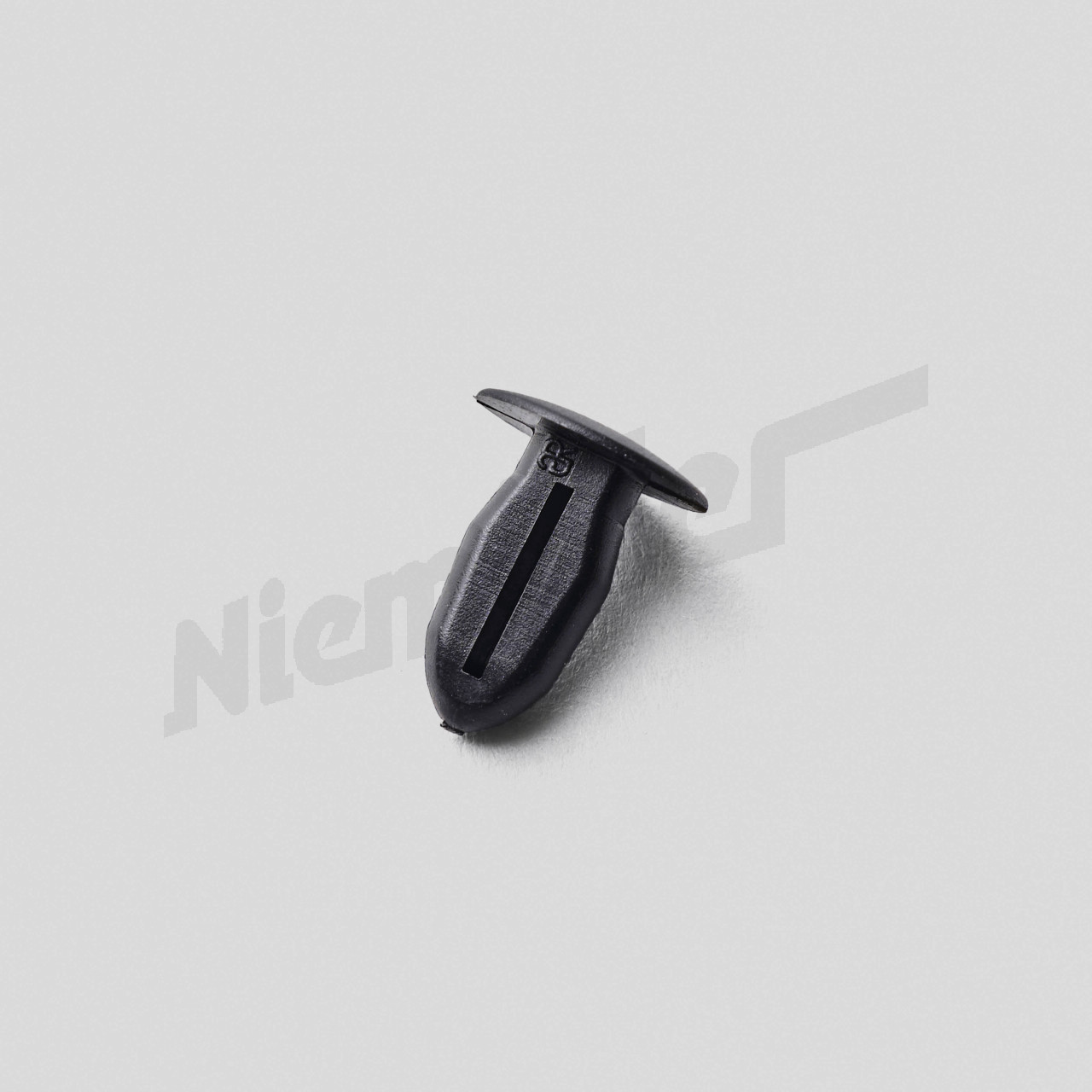 D 68 878 - Remache expansivo