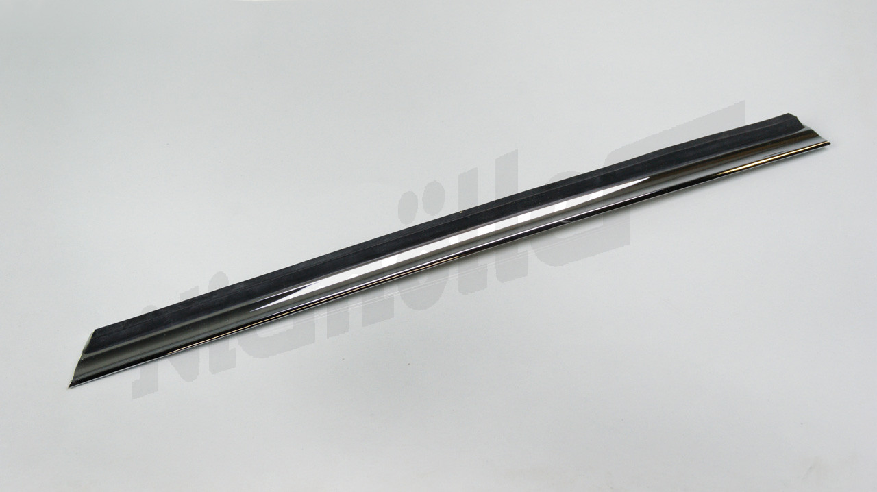 D 69 183 - Barra decorativa en el panel lateral trasero derecho trasero